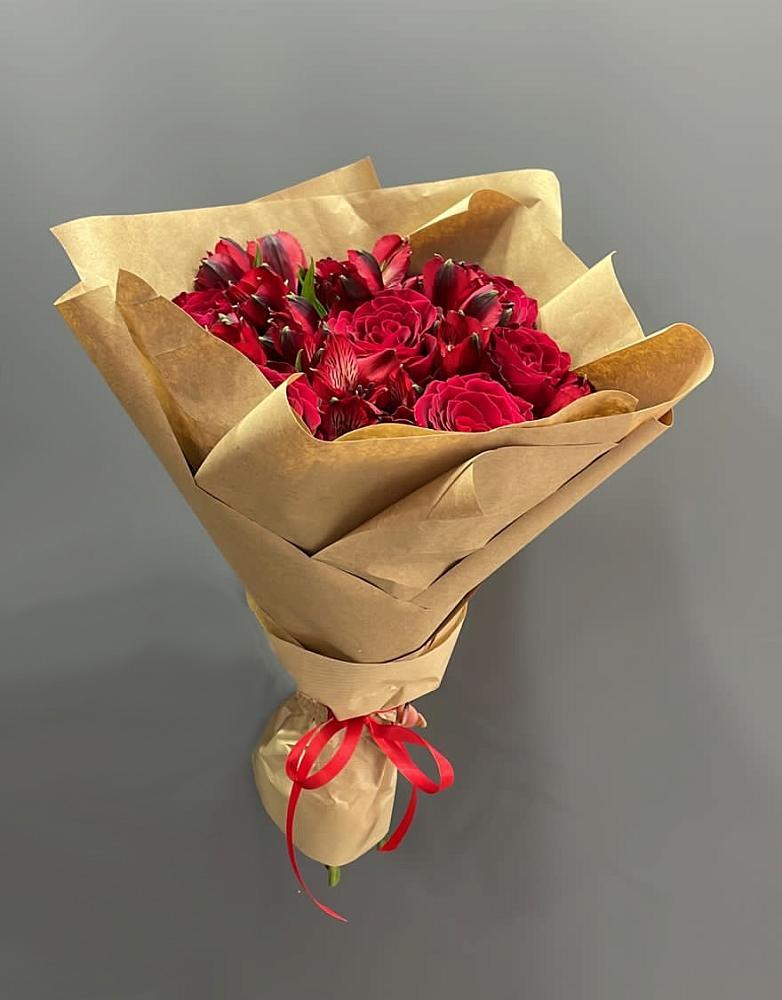 Букет цветов из: Альстромерии и Розы в Электростали