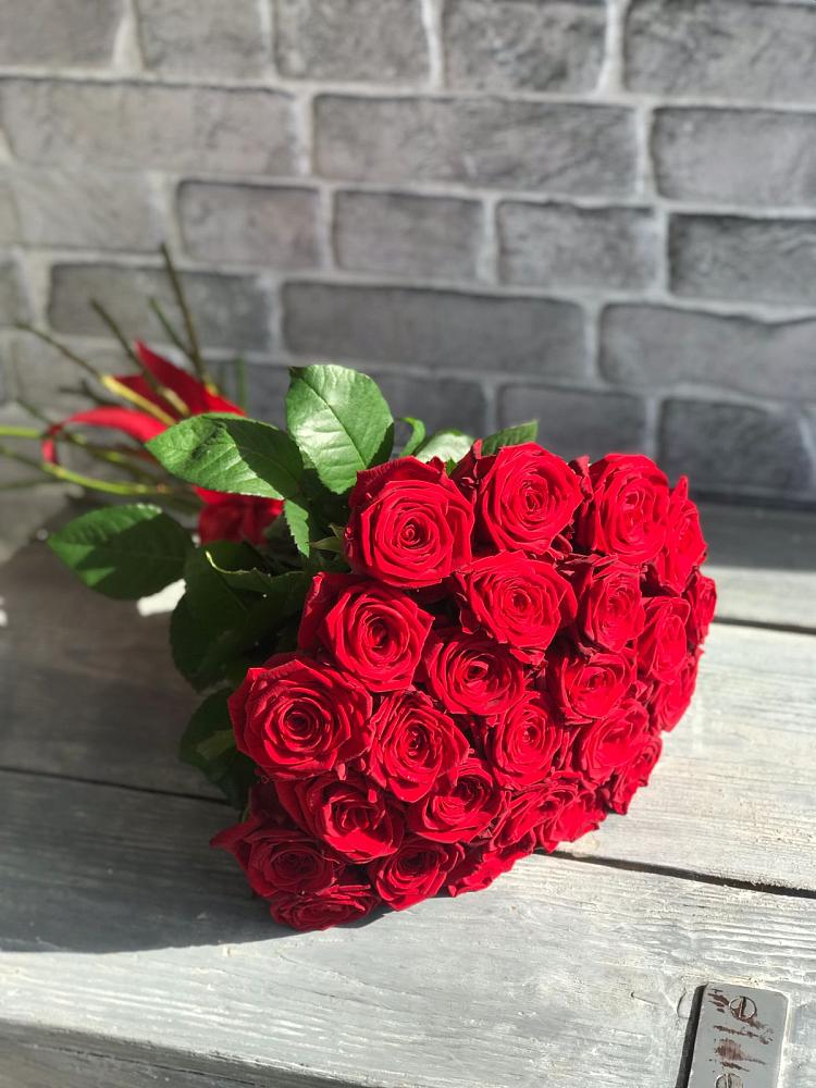 Букет Красные розы Фридом в Электростали