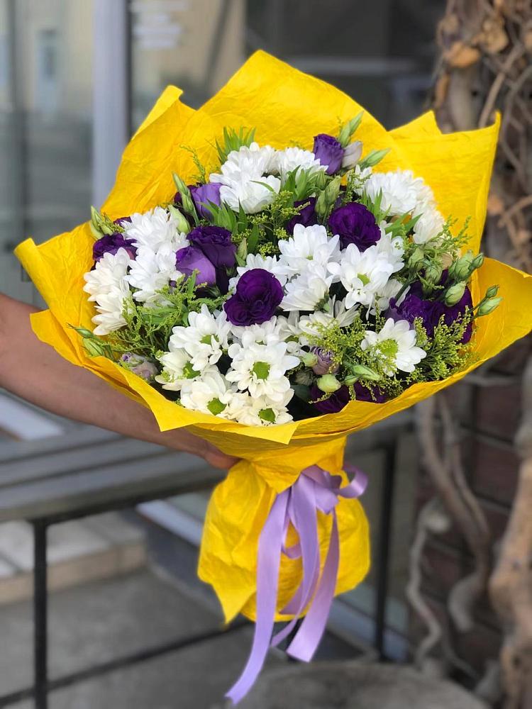 Букет цветов из: Ирисы, Хризантемы и Ромашки в Электростали