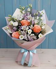 Букет цветов из:  Лизиантусы, Розы, Альстромерии и Гипсофила в Электростали