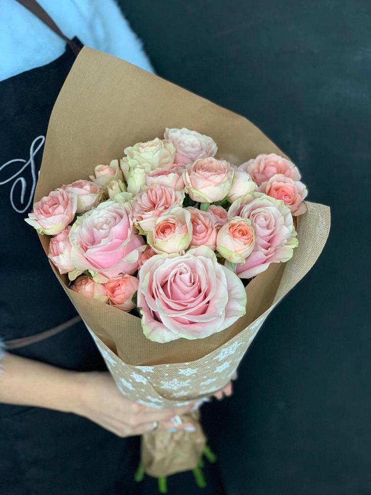 Букет цветов из: Хризантемы и Розы в Электростали