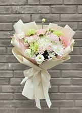 Букет цветов из:  Гвоздики, Розы, Лизиантусы и Хризантемы #REPLACE_PRED# Электростали