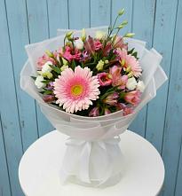 Букет цветов из:  Герберы, Альстромерии и Лизиантусы в Электростали