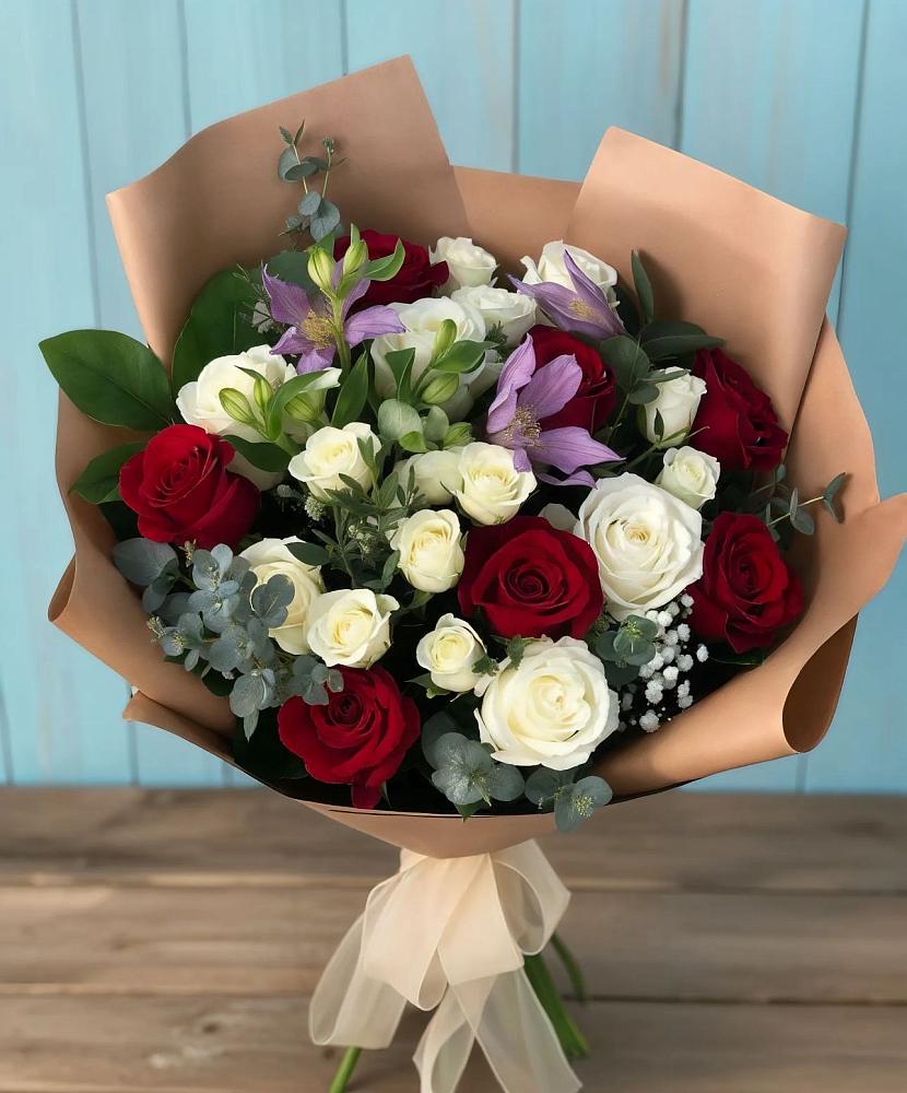 Букет цветов из: Розы и Альстромерии в Электростали
