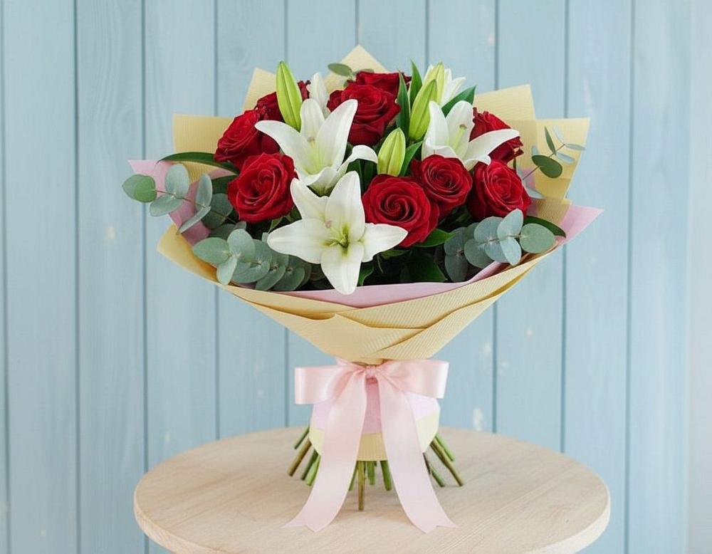 Букет цветов из: Лилии и Розы в Электростали